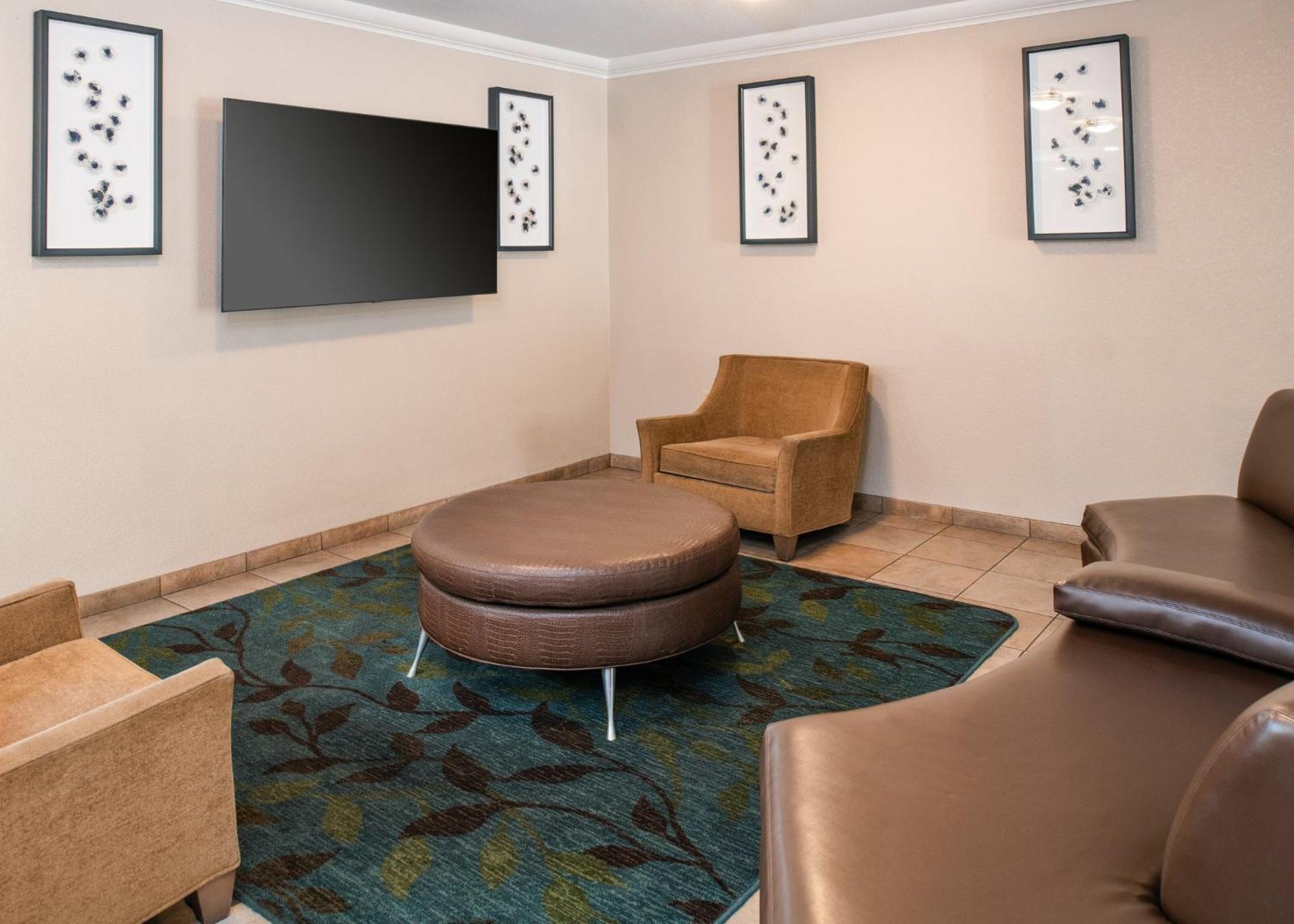 Candlewood Suites Turlock By Ihg Buitenkant foto