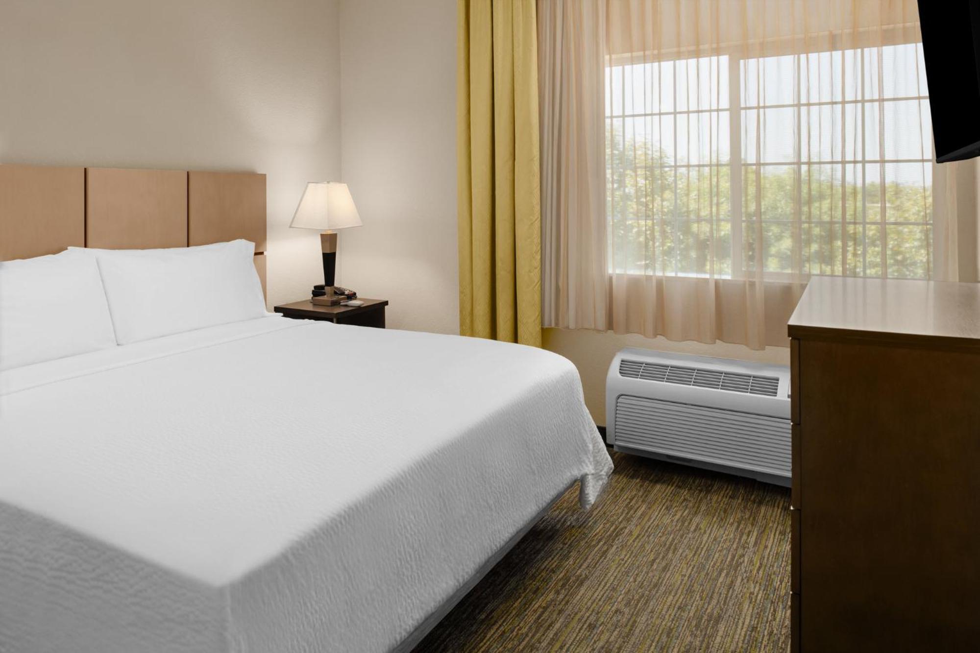 Candlewood Suites Turlock By Ihg Buitenkant foto