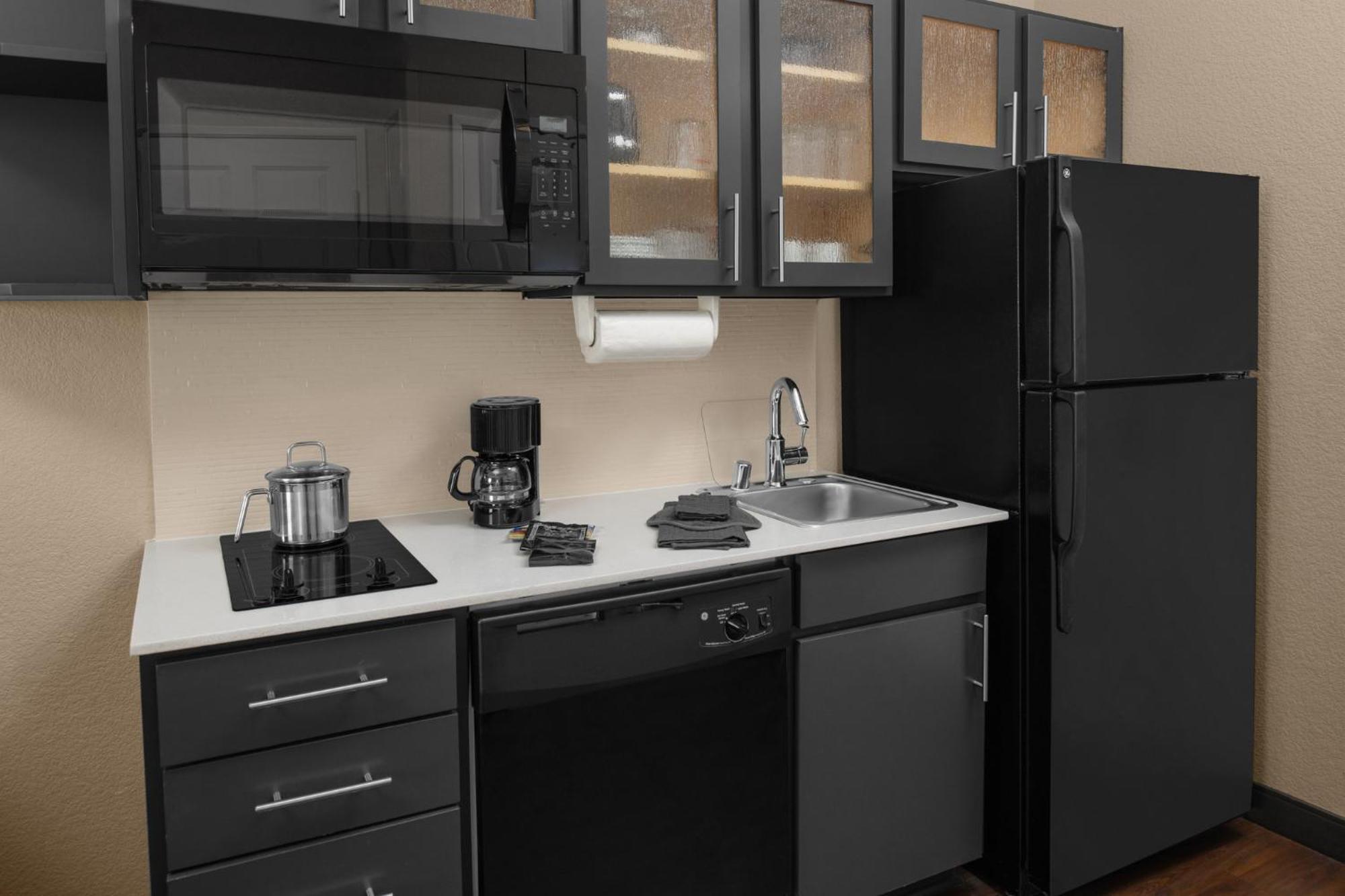 Candlewood Suites Turlock By Ihg Buitenkant foto