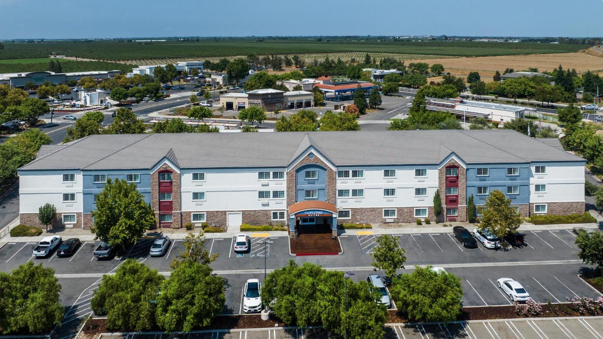 Candlewood Suites Turlock By Ihg Buitenkant foto