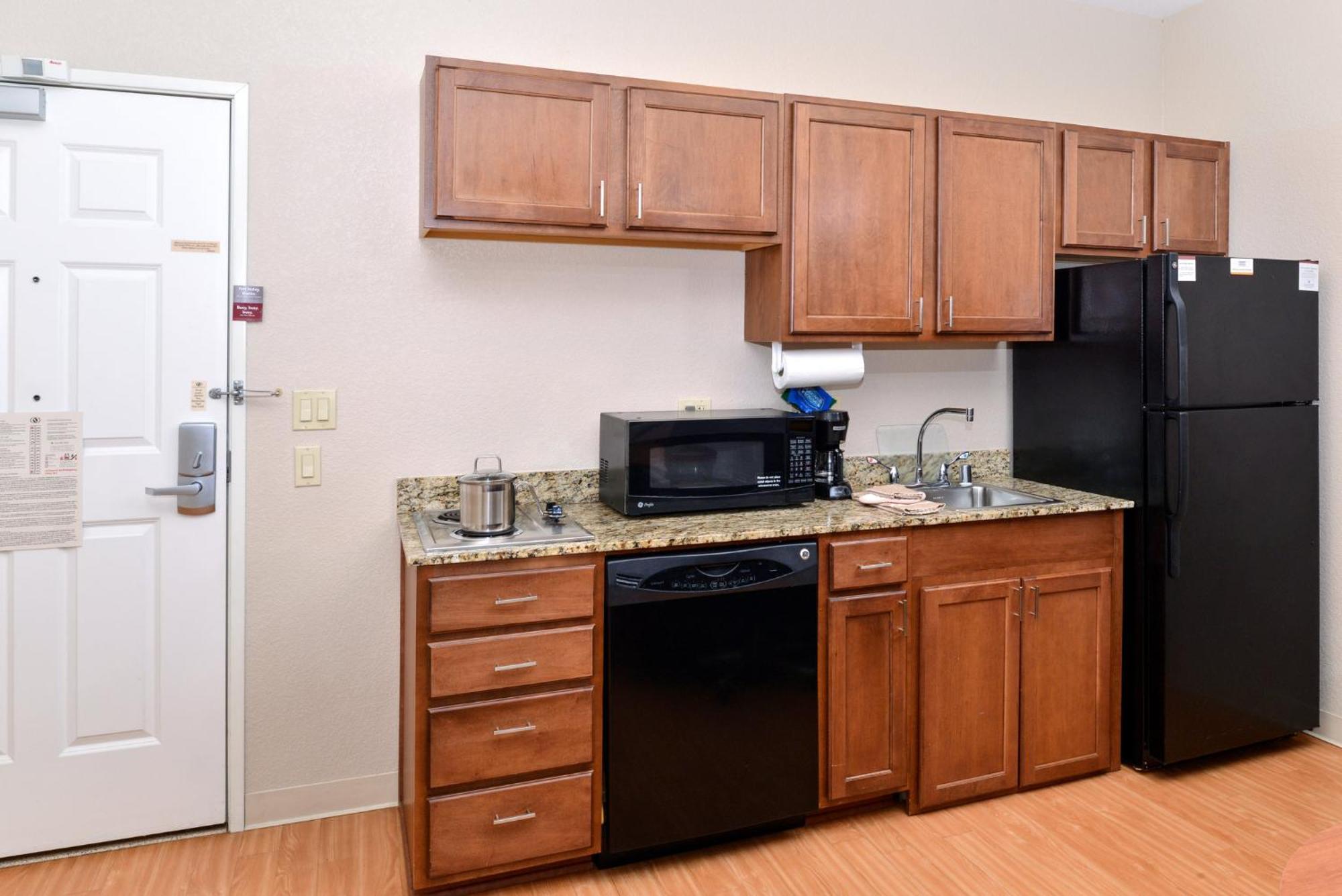 Candlewood Suites Turlock By Ihg Buitenkant foto