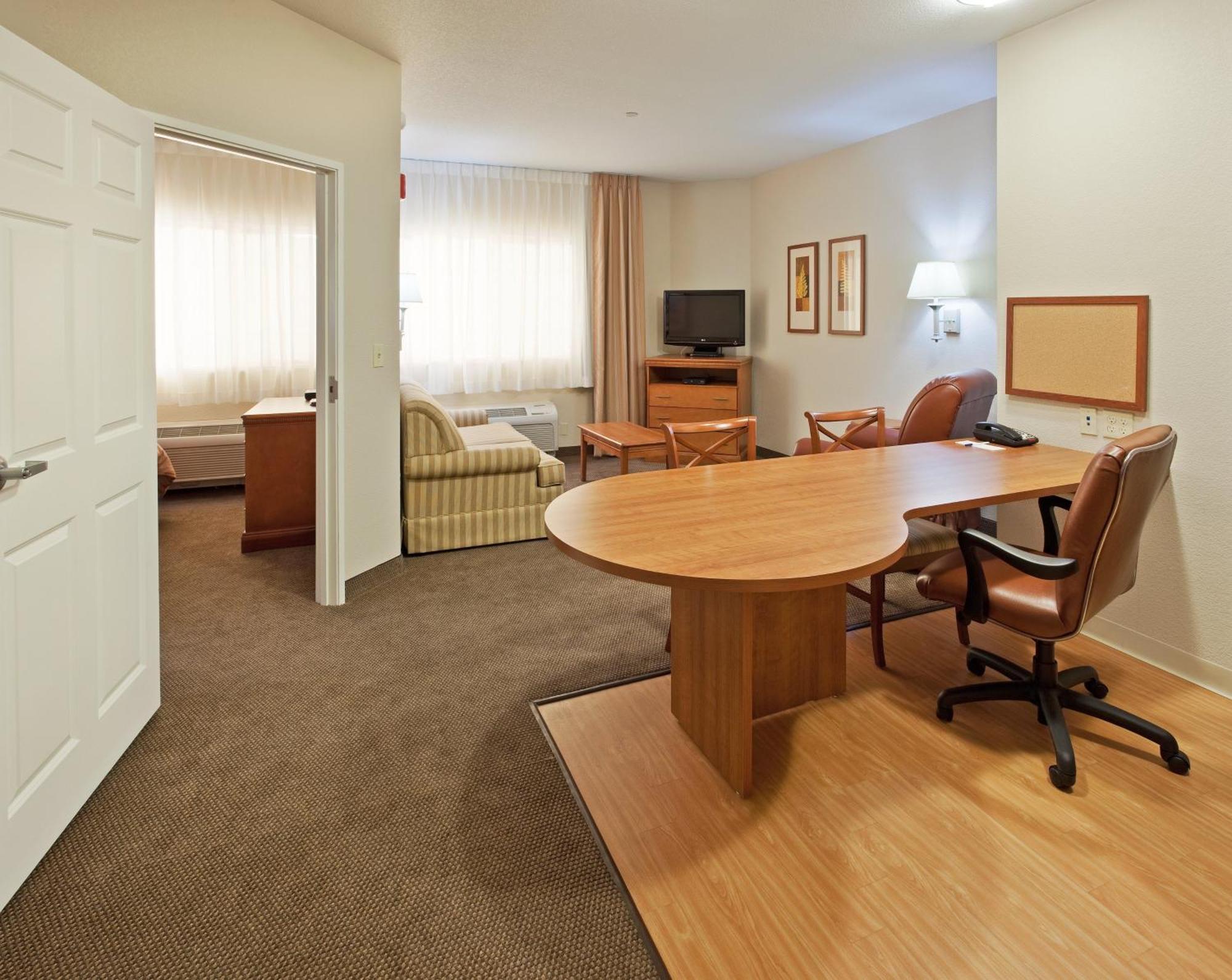Candlewood Suites Turlock By Ihg Buitenkant foto