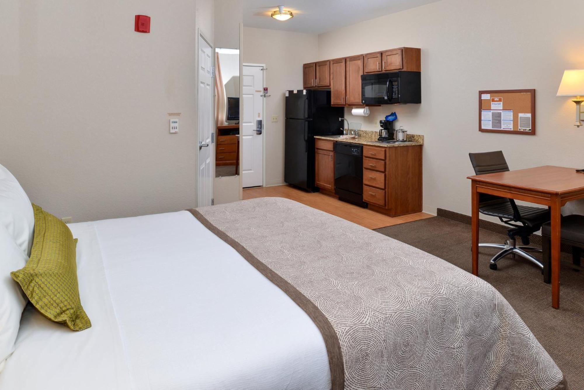 Candlewood Suites Turlock By Ihg Buitenkant foto